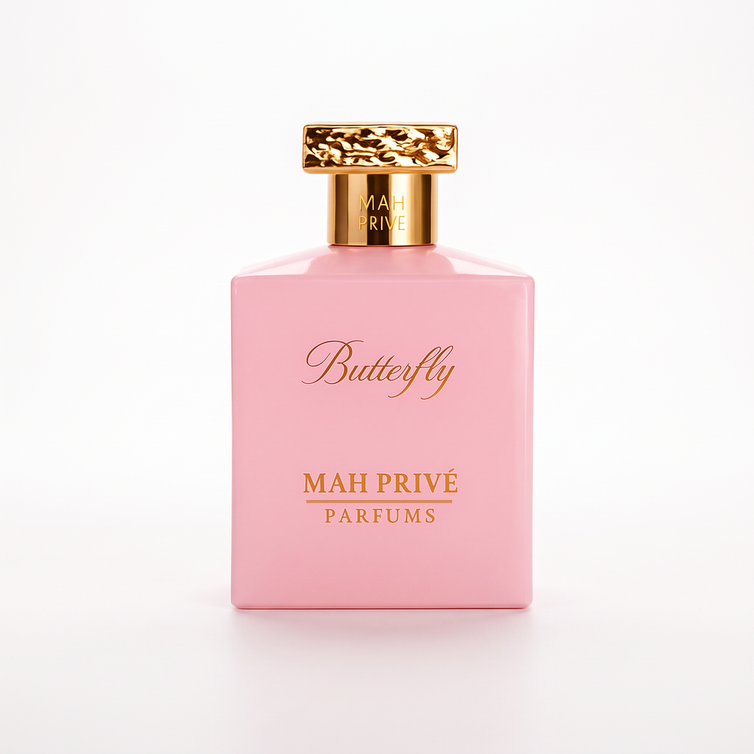Butterfly, extrait de parfum MAH Privé, flacon rose et capot martelé or sur fond blanc